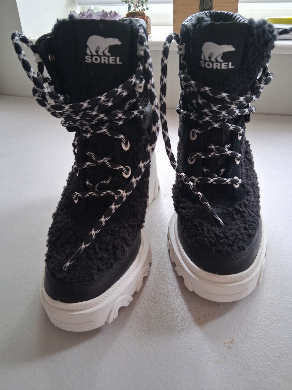 Sorel Women's Black Sherpa Lace-Up Winter Boots